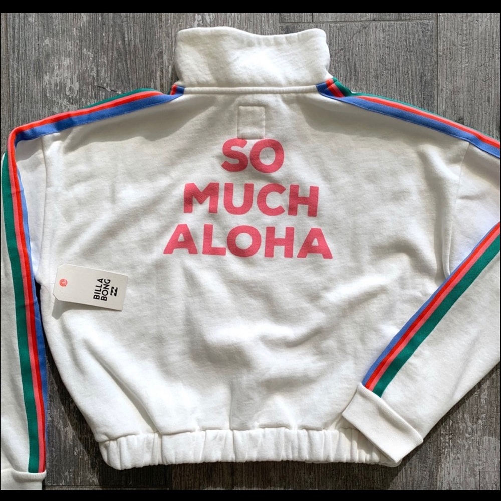 ๐ฅ๐ฅBILLABONG - FINDING WAVES FLEECE๐ฅ๐ฅ Womenโs Medium top, NWT, new, cute! ๐ฅ - Picture 5 of 6